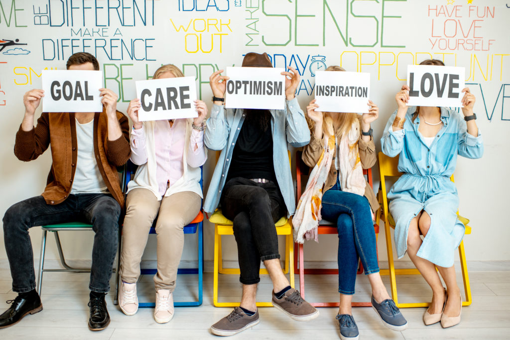 Latino, aprende cómo cuidar tu salud mental en una situación de inmigrante