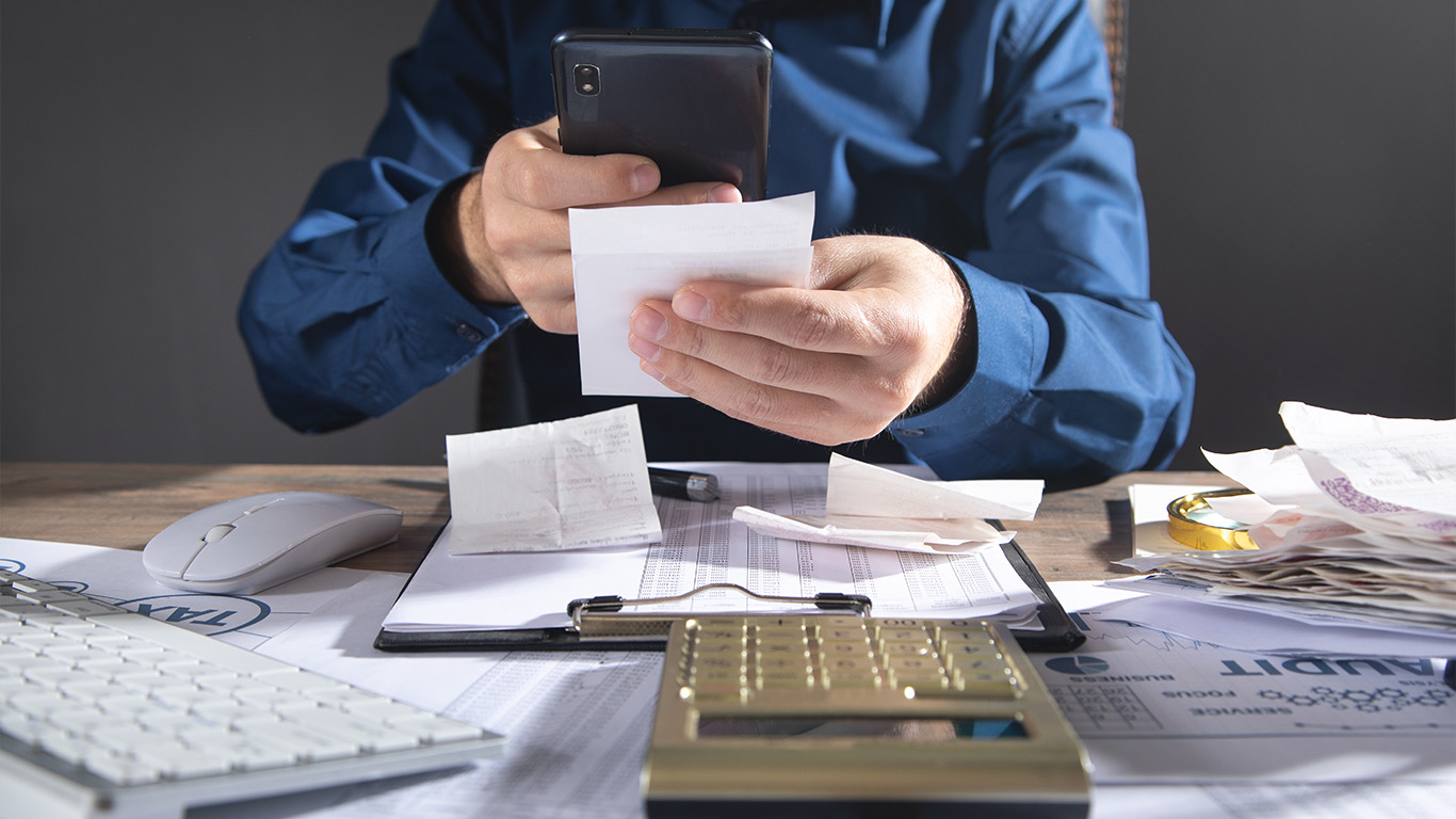 Créditos y Deducciones Fiscales Guía Esencial para Personas Físicas BeeTax